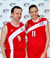 Ольга Панкова сыграла в баскетбол в команде Аркадия Дворковича